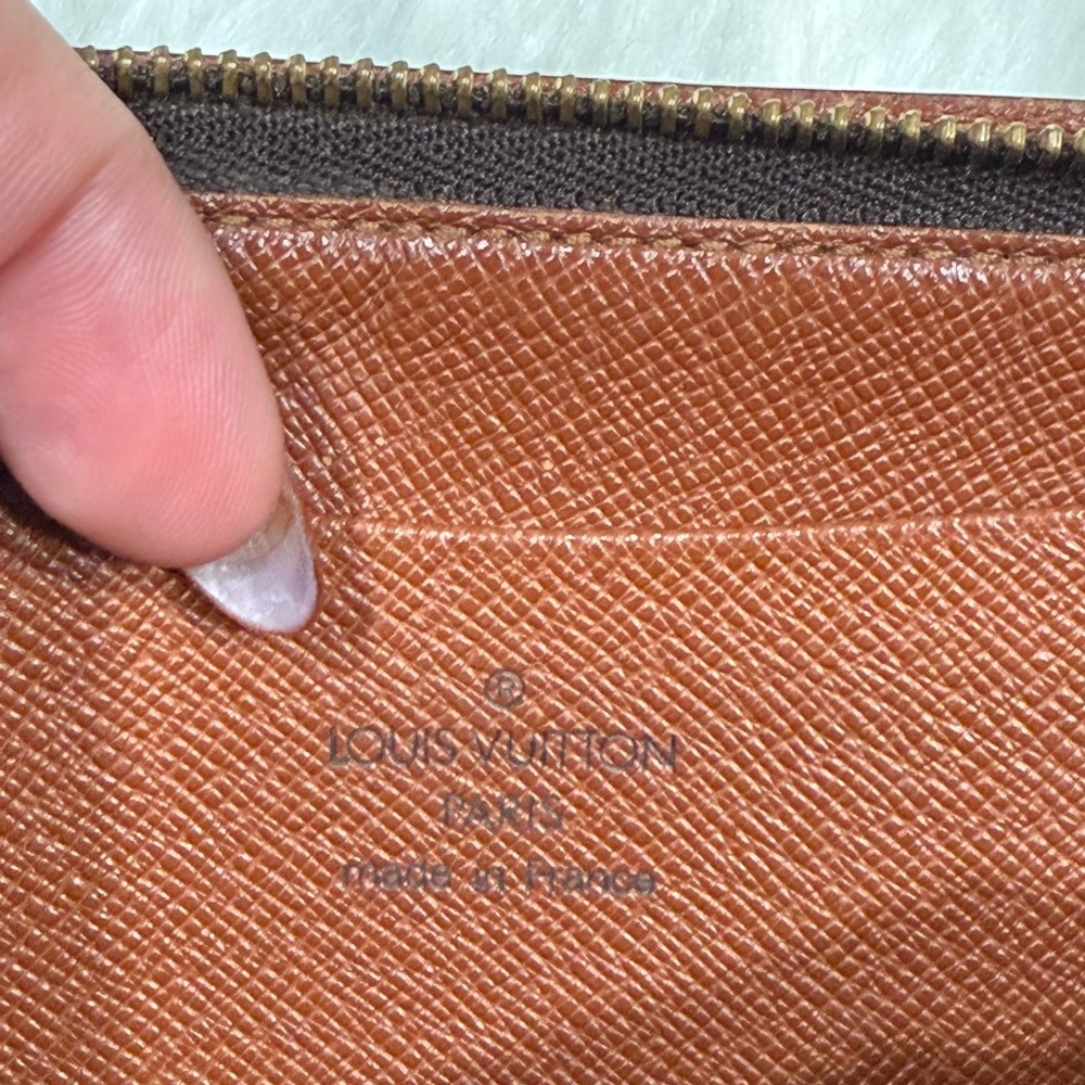 Vintage Louis Vuitton Monogram Portomone Zipper Round Long Wallet - Picture 13 of 16